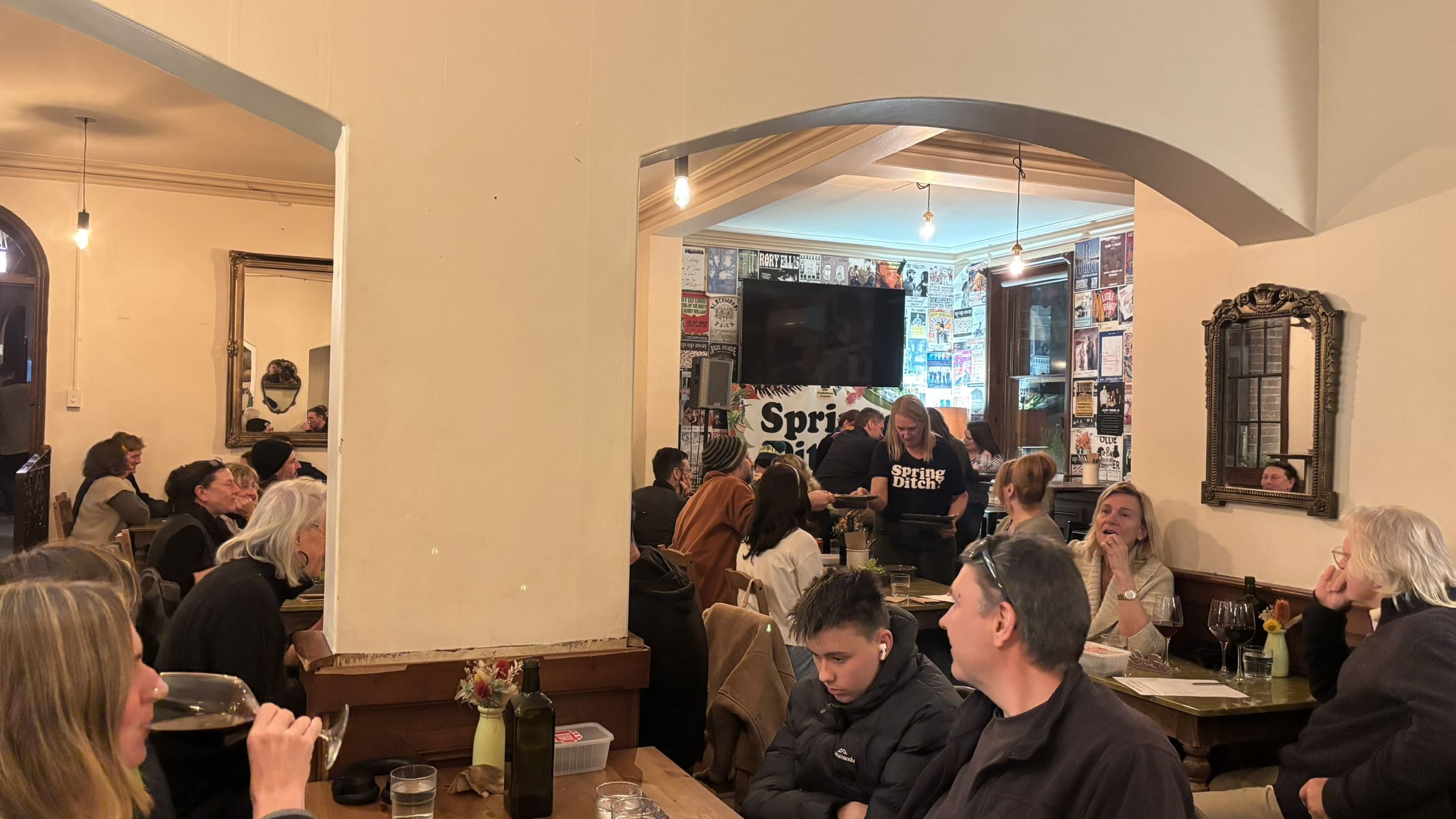 Crowd at the Tanswell Trivia Night